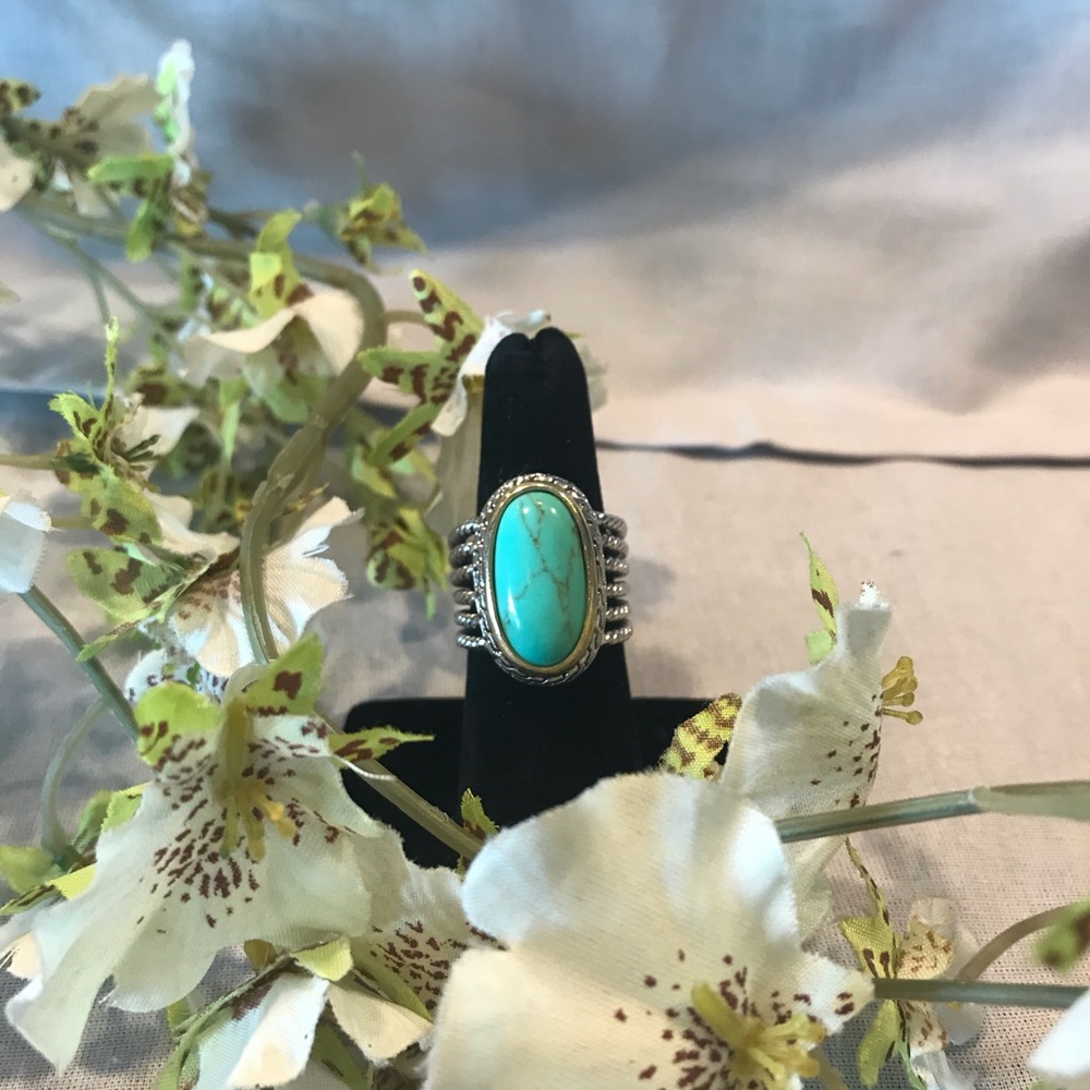 DY inspired ring